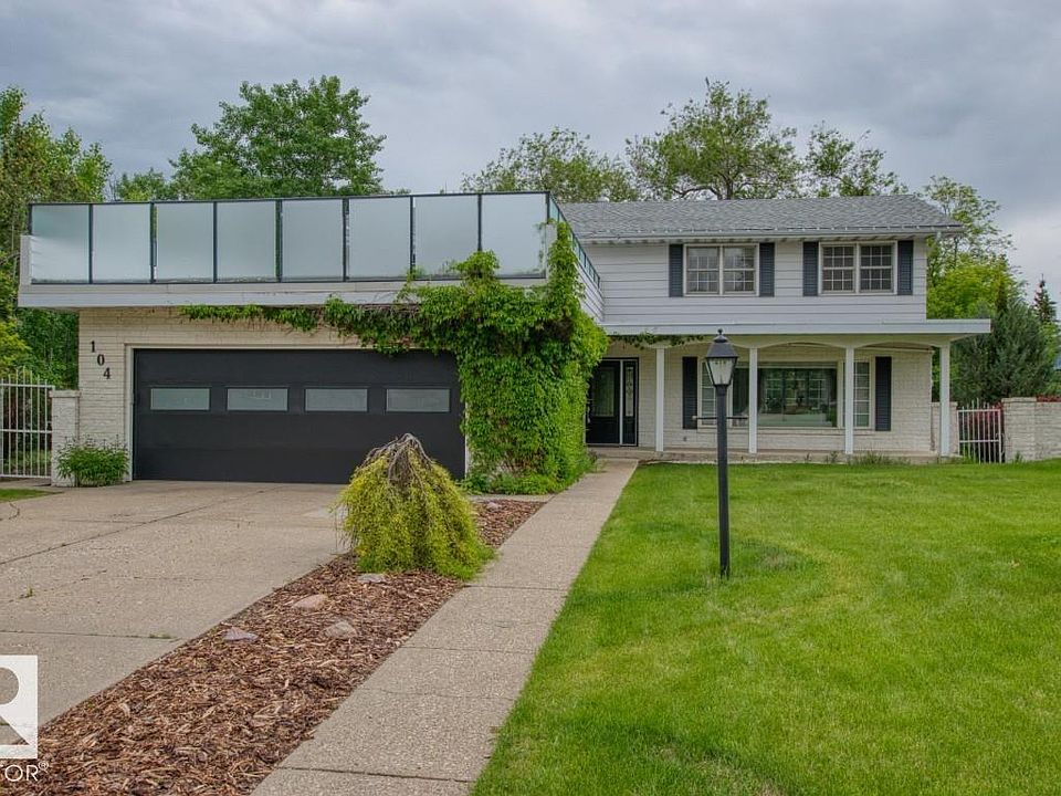 1st image of 104 Quesnell Cres NW