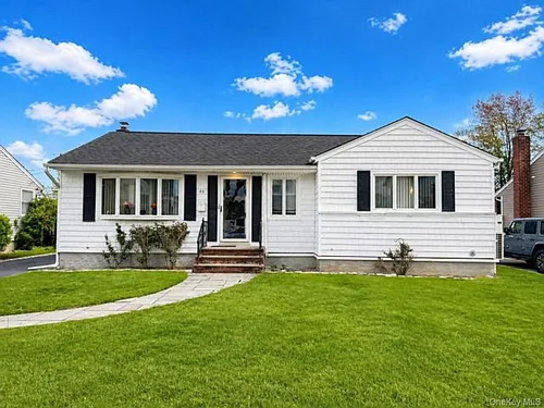 49 Garden Blvd Photo 1