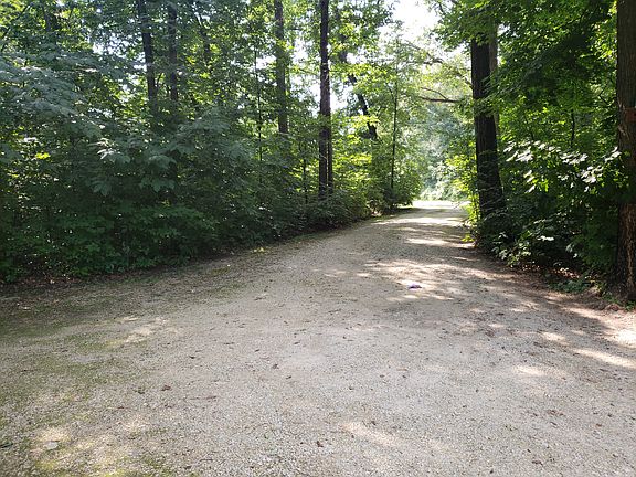 4th image of W1633 Woodland Dr