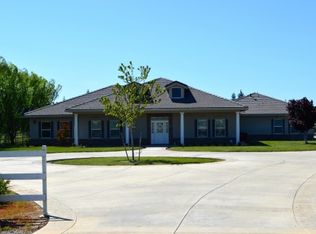 23697 N Griffith Gate Ln, Acampo, CA 95220