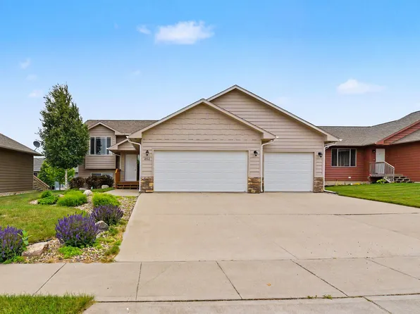 2512 Wynn Way, Yankton, SD 57078