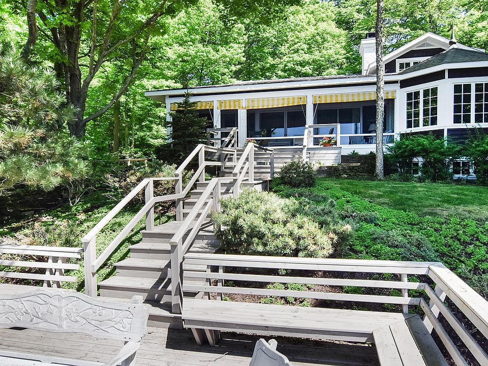 156 Lakeshore Dr, Douglas, MI 49406 Zillow