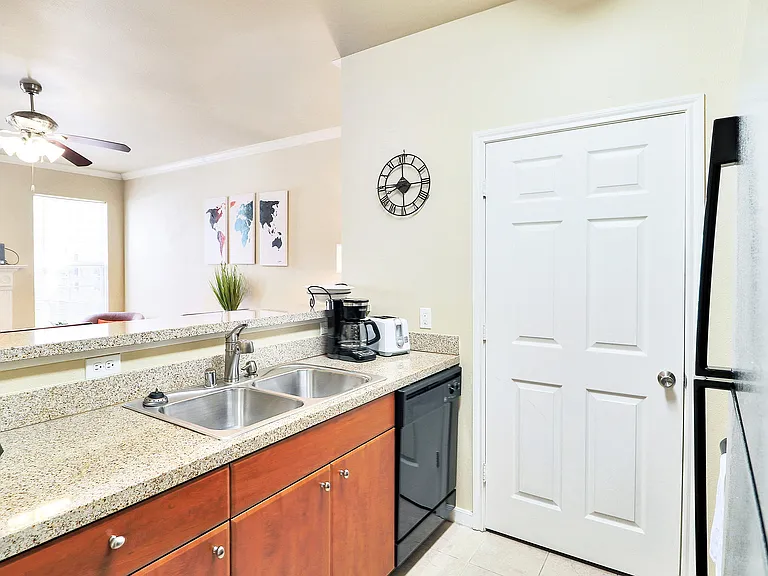 Stone Manor Apartment Homes — Photo 24