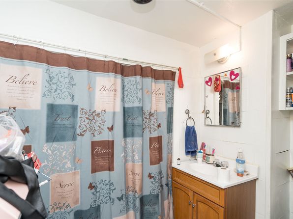 des-moines-iowa-251547626 picture