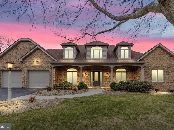 11113 Whitney Ln, Hagerstown, MD 21742