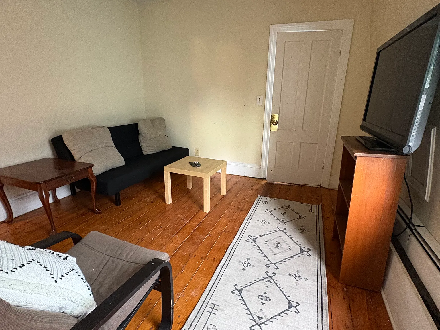 211 Williams St — Photo 3