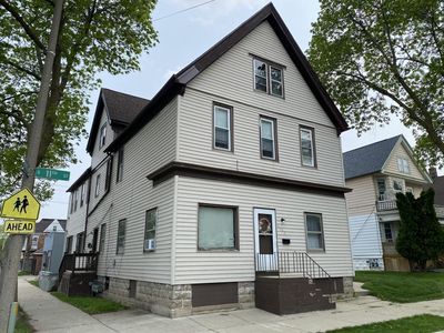 2900 South 11th STREET, Milwaukee, WI, 53215