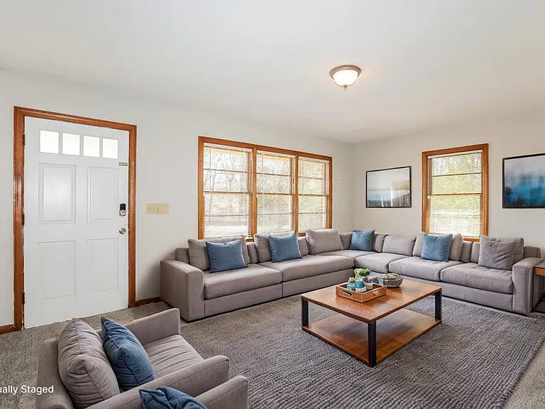 2147 Camp Cir SW — Photo 4