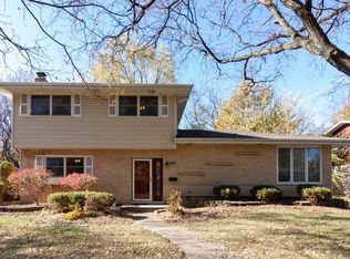 18324 Carpenter St, Homewood, IL 60430