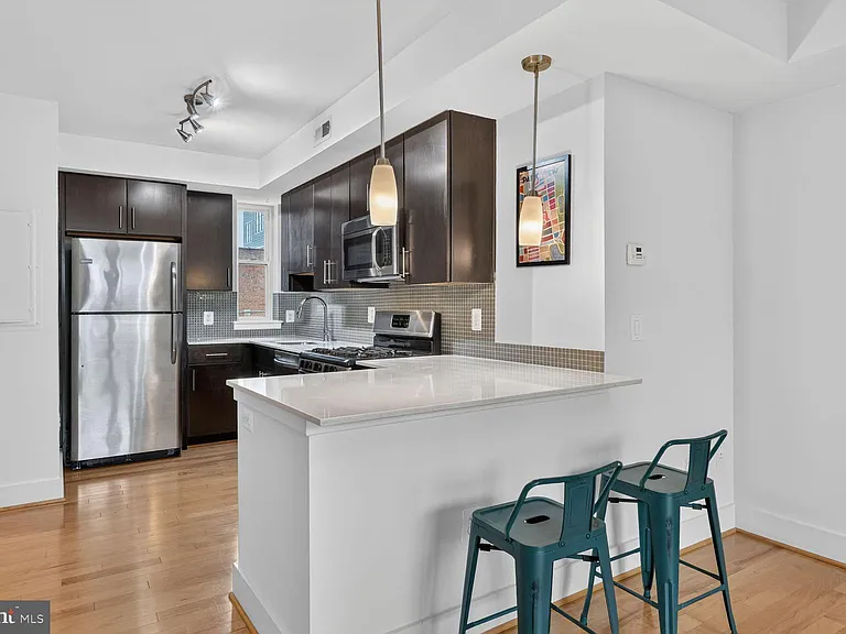 809 Otis Pl NW #104 — Photo 8