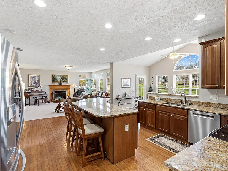 Forest Oaks Dr — Photo 31