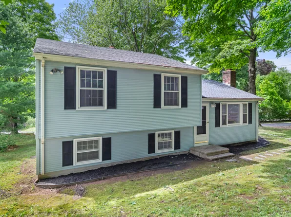 102 Robertson Road, Hamden, CT 06518