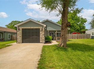 606 Retan Ave, Osawatomie, KS 66064