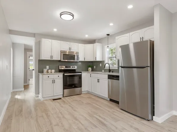 55 Bally Dr, Raynham, MA 02767