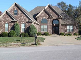 824 Hardwoods Dr, Bowling Green, KY 42104