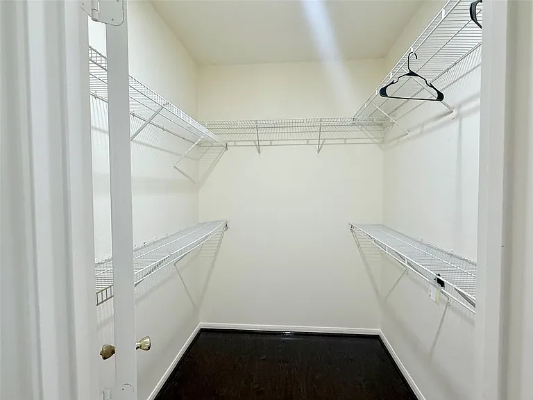 6530 Signal Point Ln — Photo 16