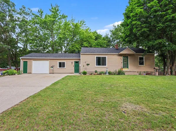 1363 S Quarterline Rd, Muskegon, MI 49442