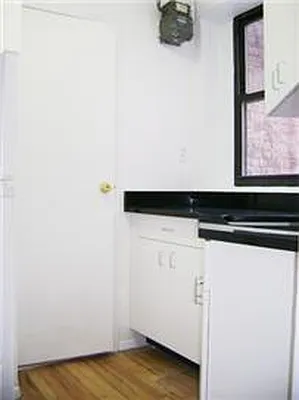 Rented by City Connections Realty | media 23