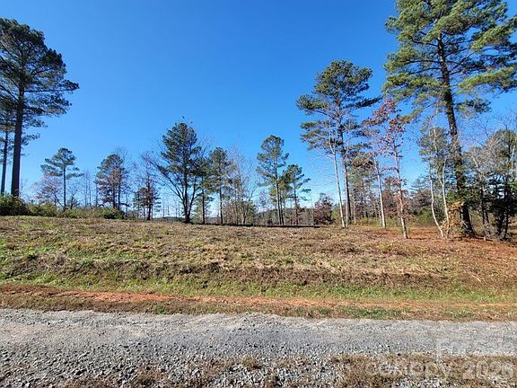 2nd image of 2076 Island View Ln NE
