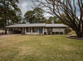 922 Brookwood Dr, El Dorado, AR 71730