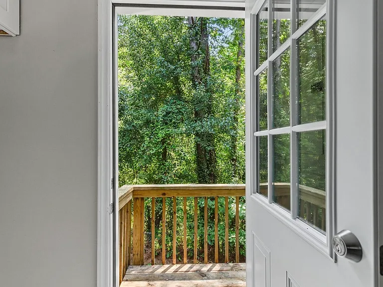 4242 Kaplan Dr — Photo 11