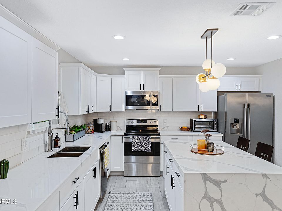 1st image of 602 S Essex Lane