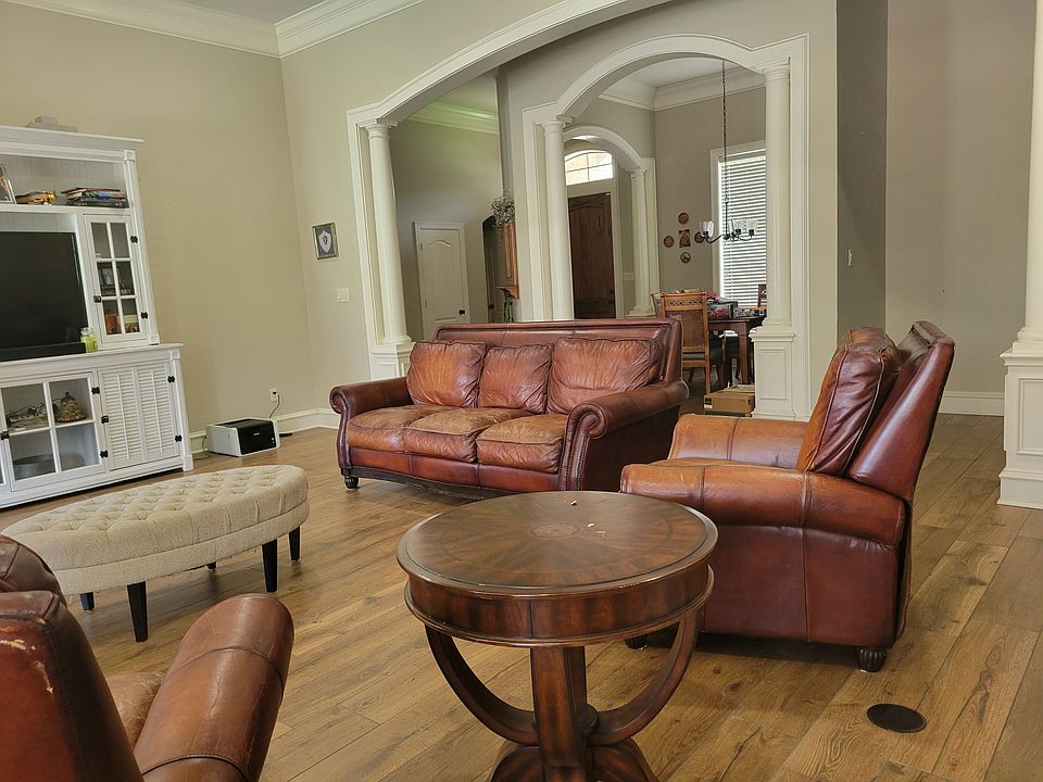 2nd image of 2322 Kingsmill Cir