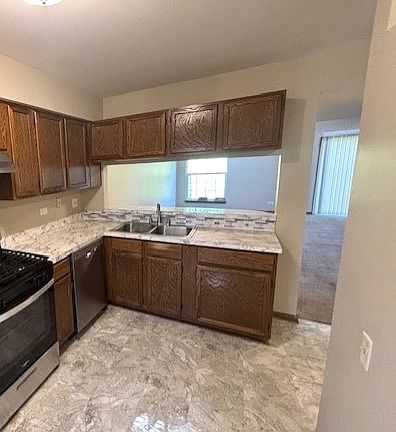 4th image of 296 Cane Garden Cir