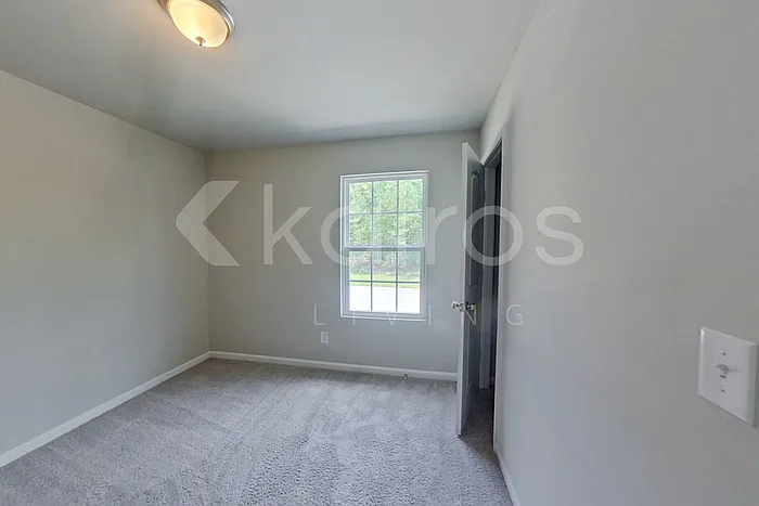 248 York Ln — Photo 9