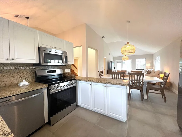 13473 Fountain View Blvd #1 — Photo 16