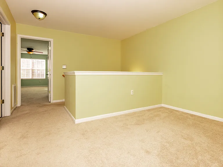 5010 Kames Sq — Photo 17