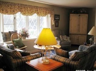 109 Barcroft Dr, Camillus, NY 13031