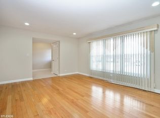 1225 Rosedale Ln, Hoffman Estates, IL 60169