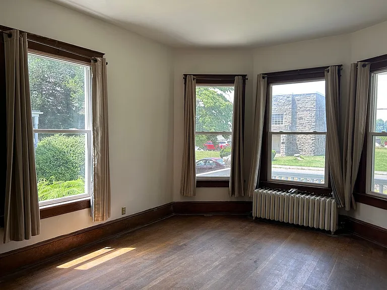 1205 Downey St — Photo 3