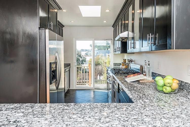 1st image of 52 Roscoe St #52