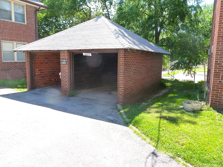 3010 Kingman Blvd — Photo 6