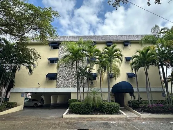 427 Santander Ave APT 203, Coral Gables, FL 33134