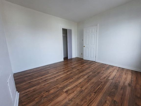 5th image of 42 Carroll St APT 5