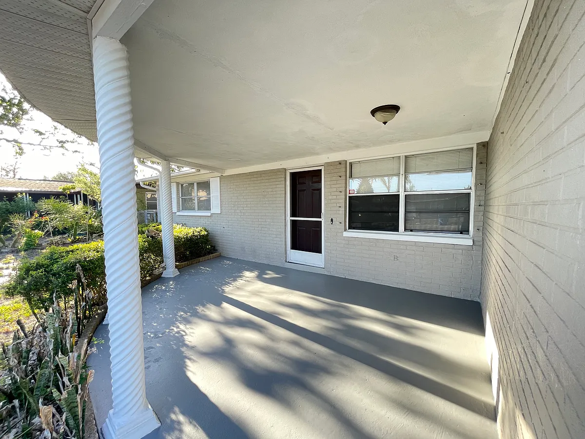 Building Photo - 3352 Chauncy Rd