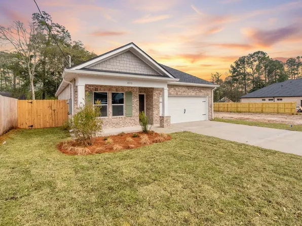 1915 Redwood Ave, Niceville, FL 32578