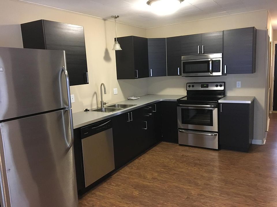 1st image of 804 Northwest Blvd