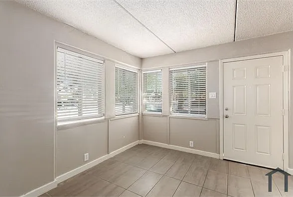 769 E Pierce St #7 — Photo 7