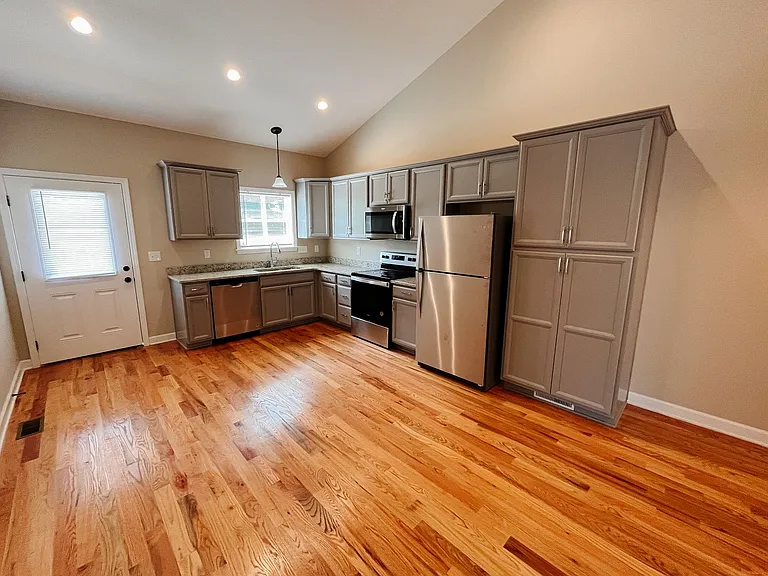 109 Mount Tabor Rd — Photo 2