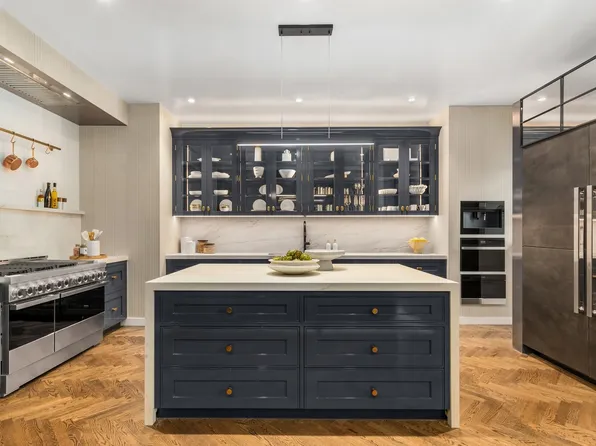 125 East 65th Street image 9 of 25