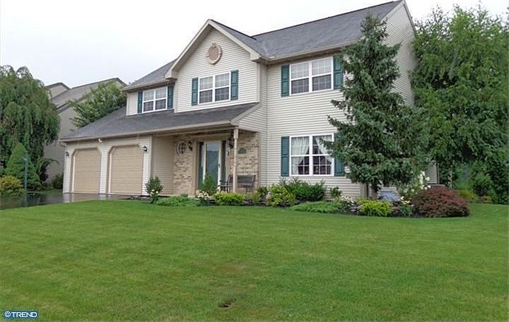1st image of 30 Brookfield Dr