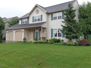 30 Brookfield Dr, Fleetwood, PA 19522