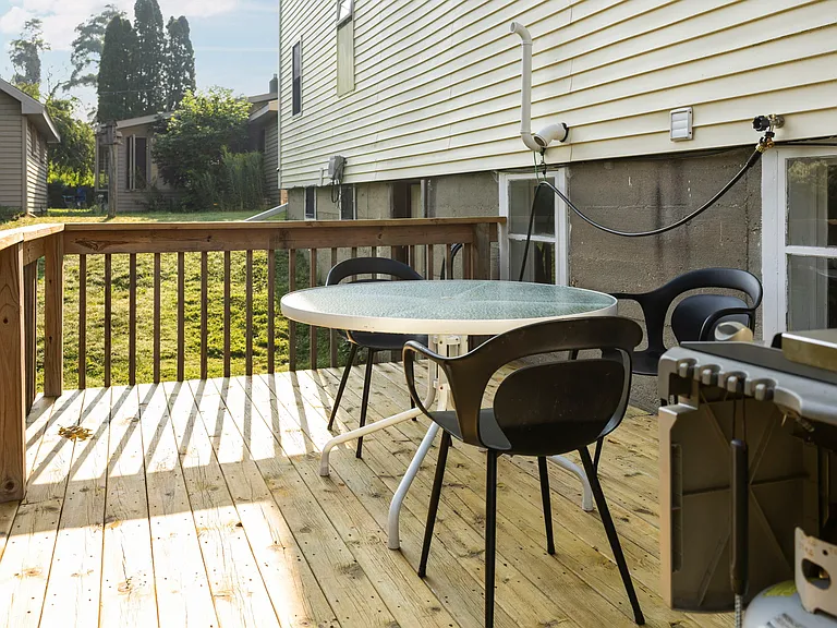 1420 Randolph St — Photo 31