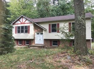 360 Pleasant View Rd, New Cumberland, PA 17070