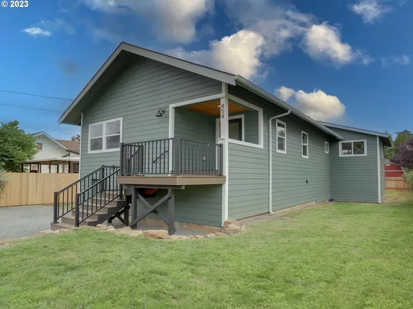 454 N 10th St, Saint Helens, OR 97051