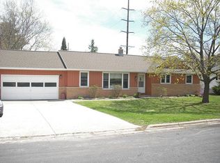 325 S Oak St, Iola, WI 54945